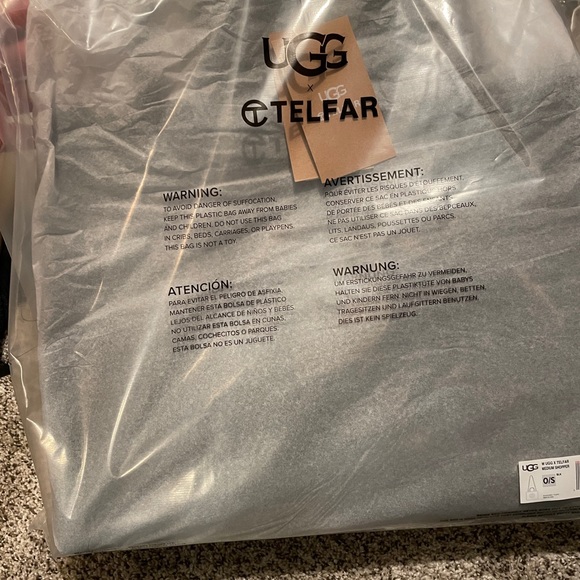 Ugg x Telfar Black Medium Shopping Bag. Suede with shearling trim - Picture 3 of 5